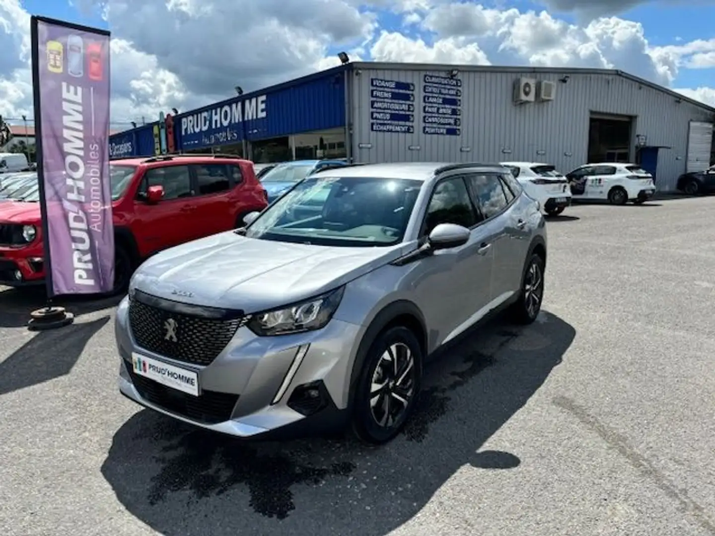 Peugeot 2008 1.2 PURETECH 100CH S\u0026S ALLURE PACK Grau - 1
