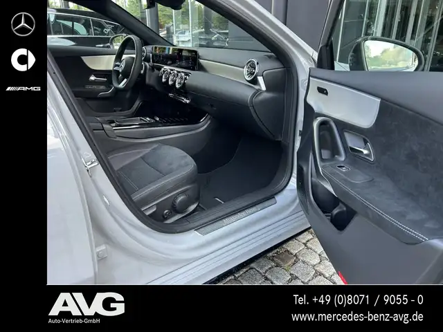 Mercedes-Benz A-Class view 13