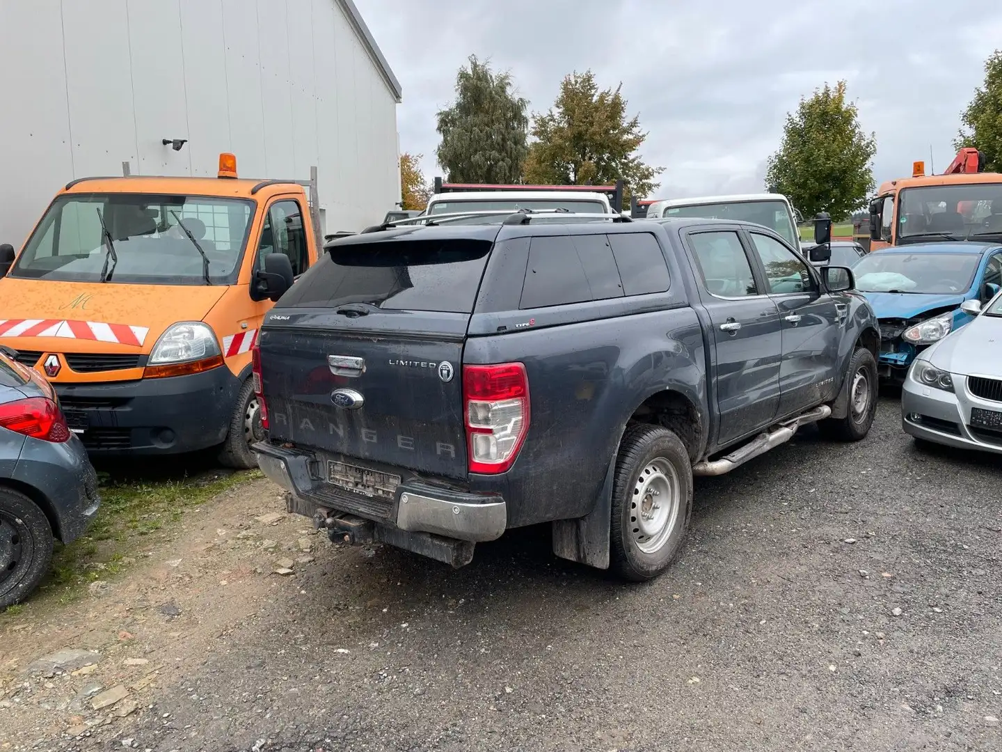 Ford Ranger 2.2 Grau - 2
