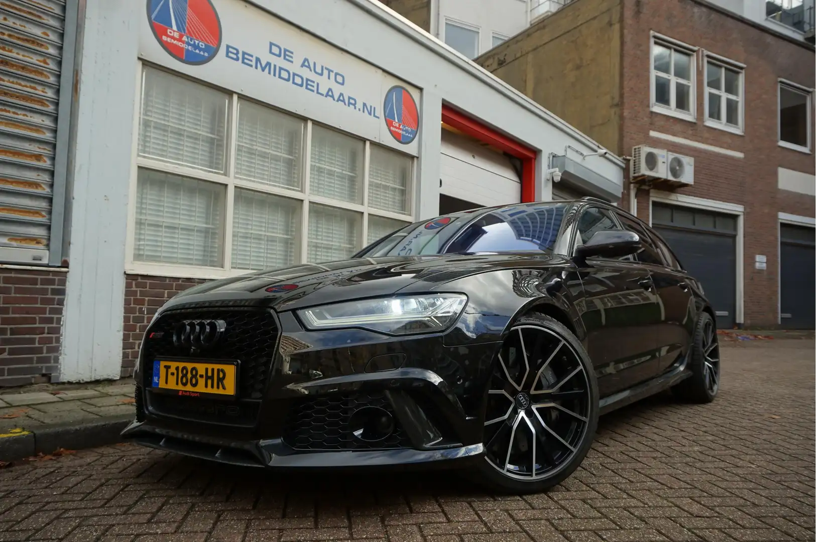Audi RS6 A6 Avant 4.0 TFSI quattro performance Pro Line Plu Zwart - 2