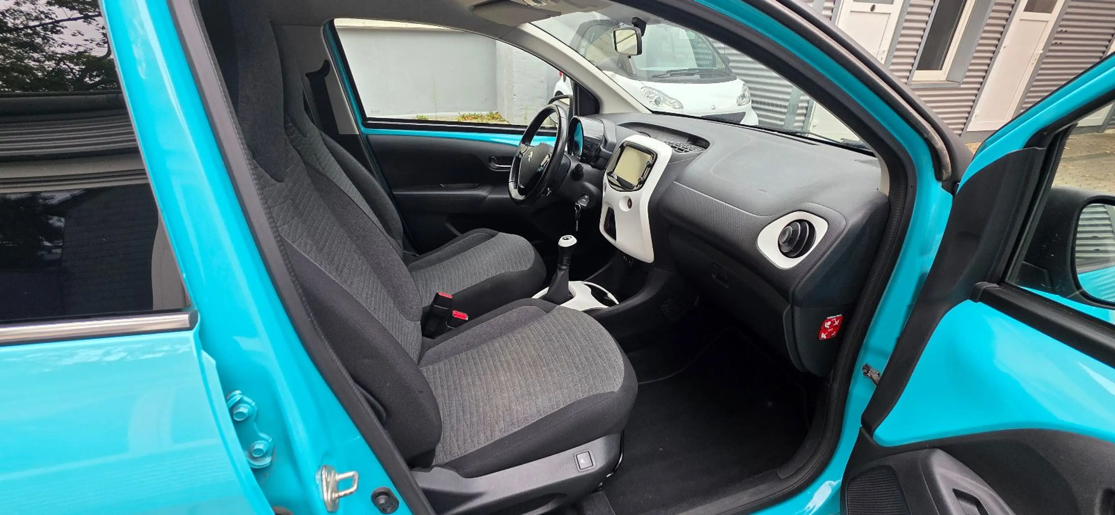 Citroen C1 Shine 82 ps, Klimatonik,Kamera,Alu,Miror-Link — photo 6