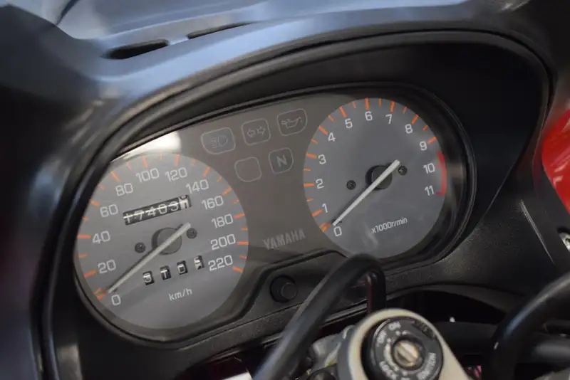 Yamaha XJ 600 - foto 7