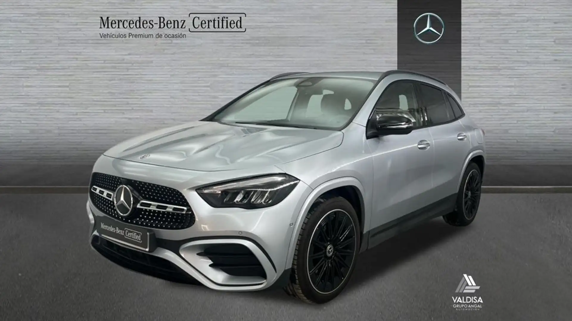Mercedes-Benz GLA 200 - 1
