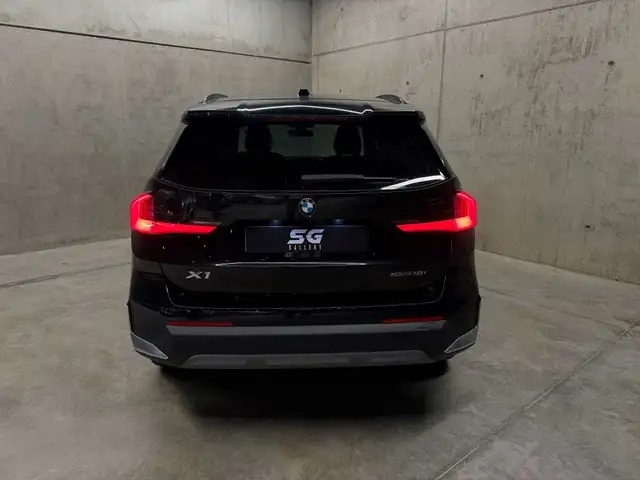 BMW X1 view 5