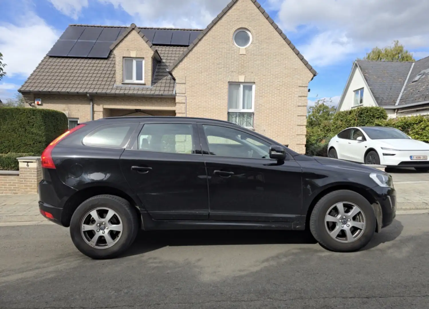 Volvo XC60 2.0 D3 Kinetic Geartronic automatique, cuir Czarny - 2