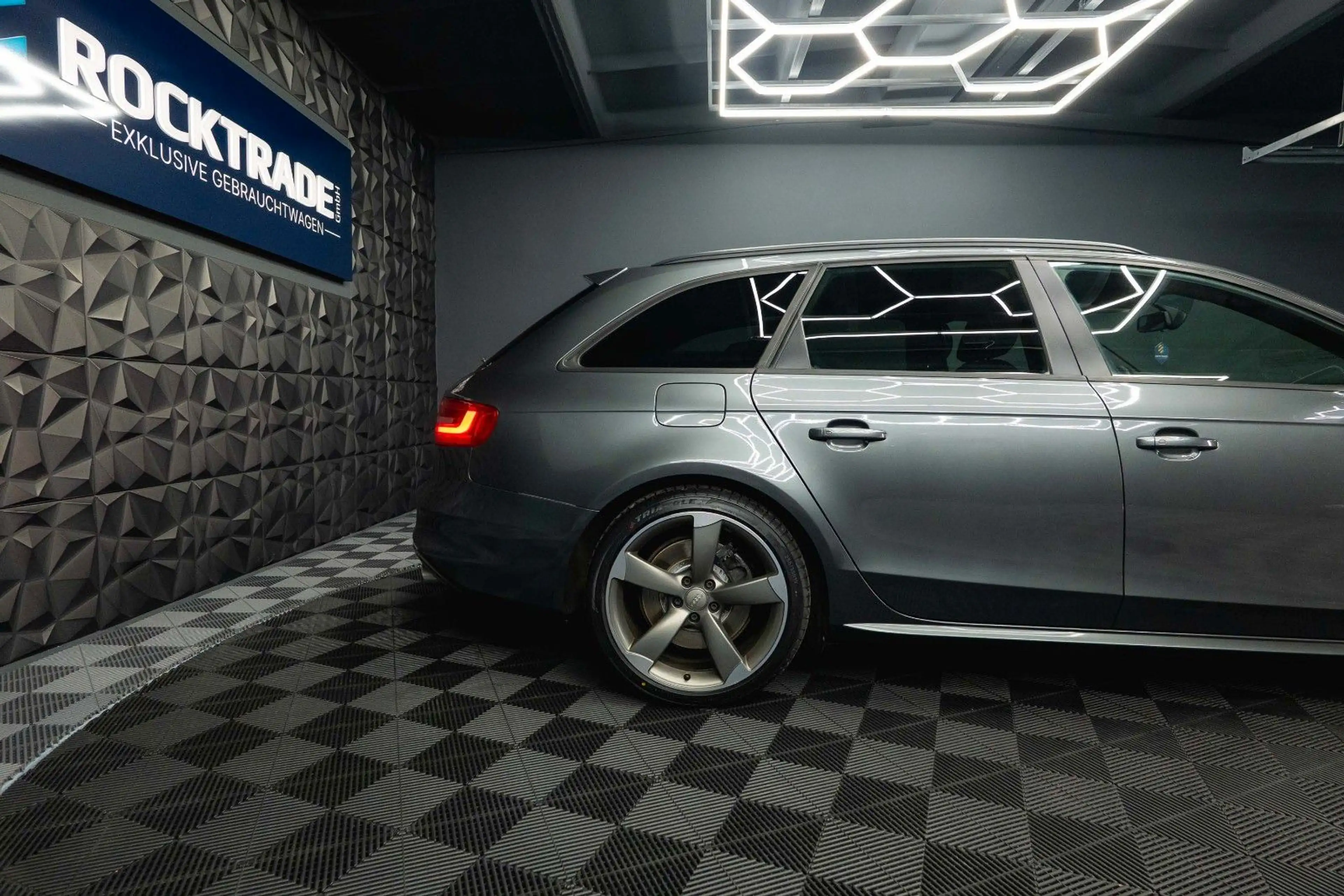 Audi S4 Avant 3.0 TFSI quattro | Top Zustand | LED — photo 8