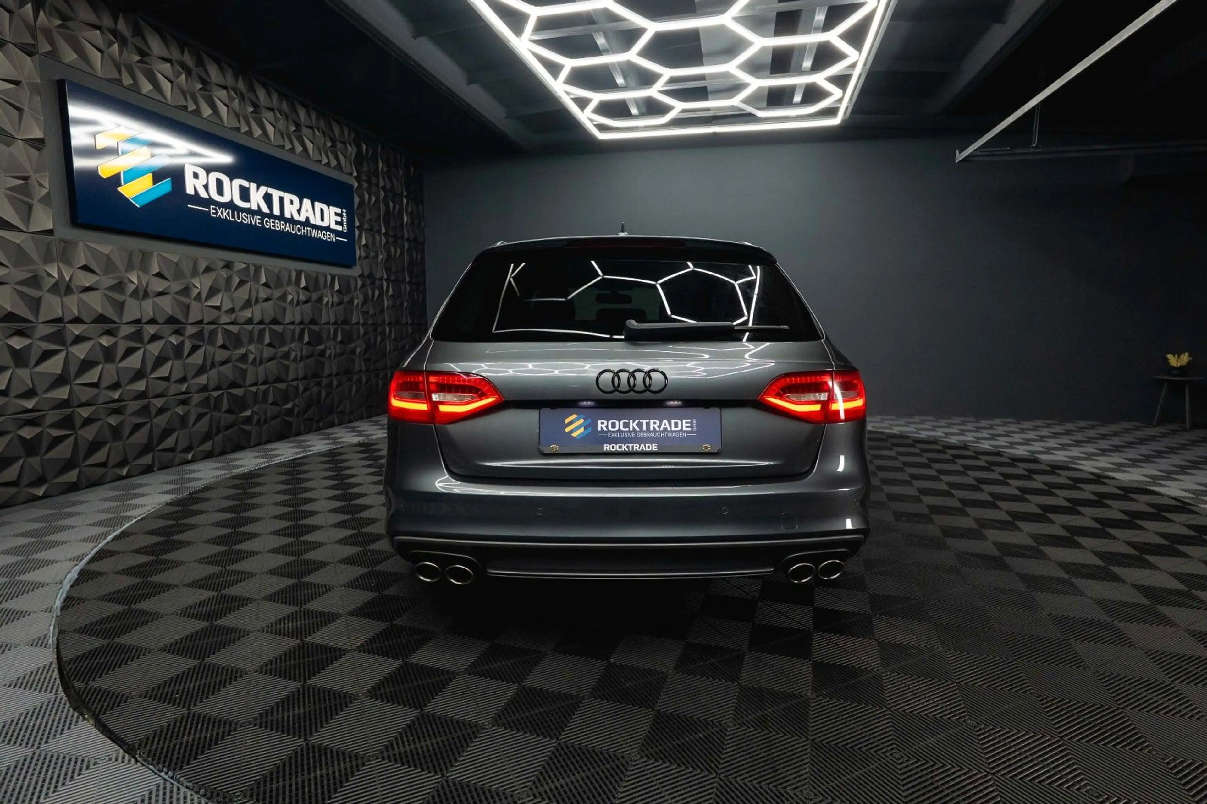 Audi S4 Avant 3.0 TFSI quattro | Top Zustand | LED — photo 14