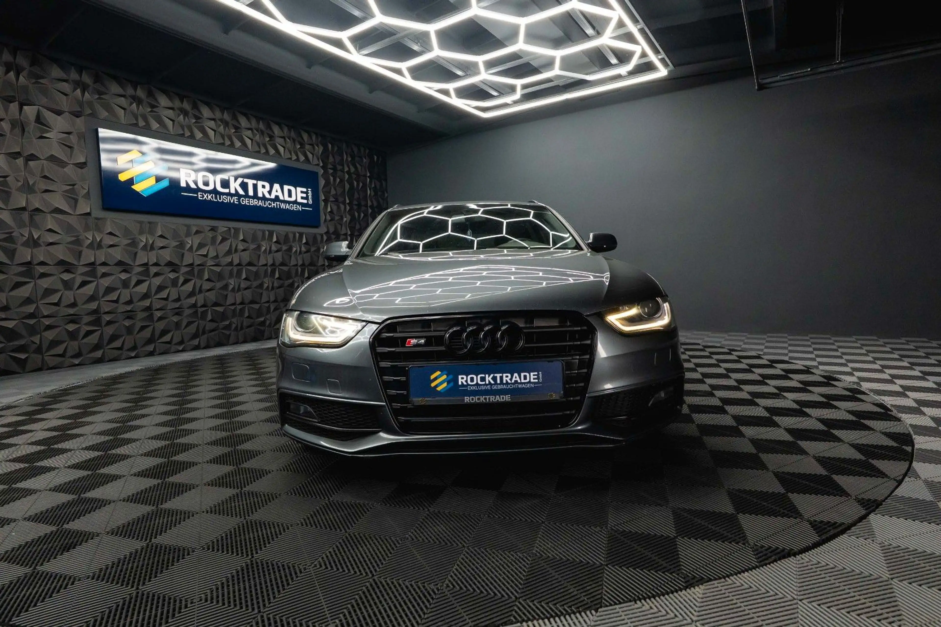 Audi S4 Avant 3.0 TFSI quattro | Top Zustand | LED — photo 4