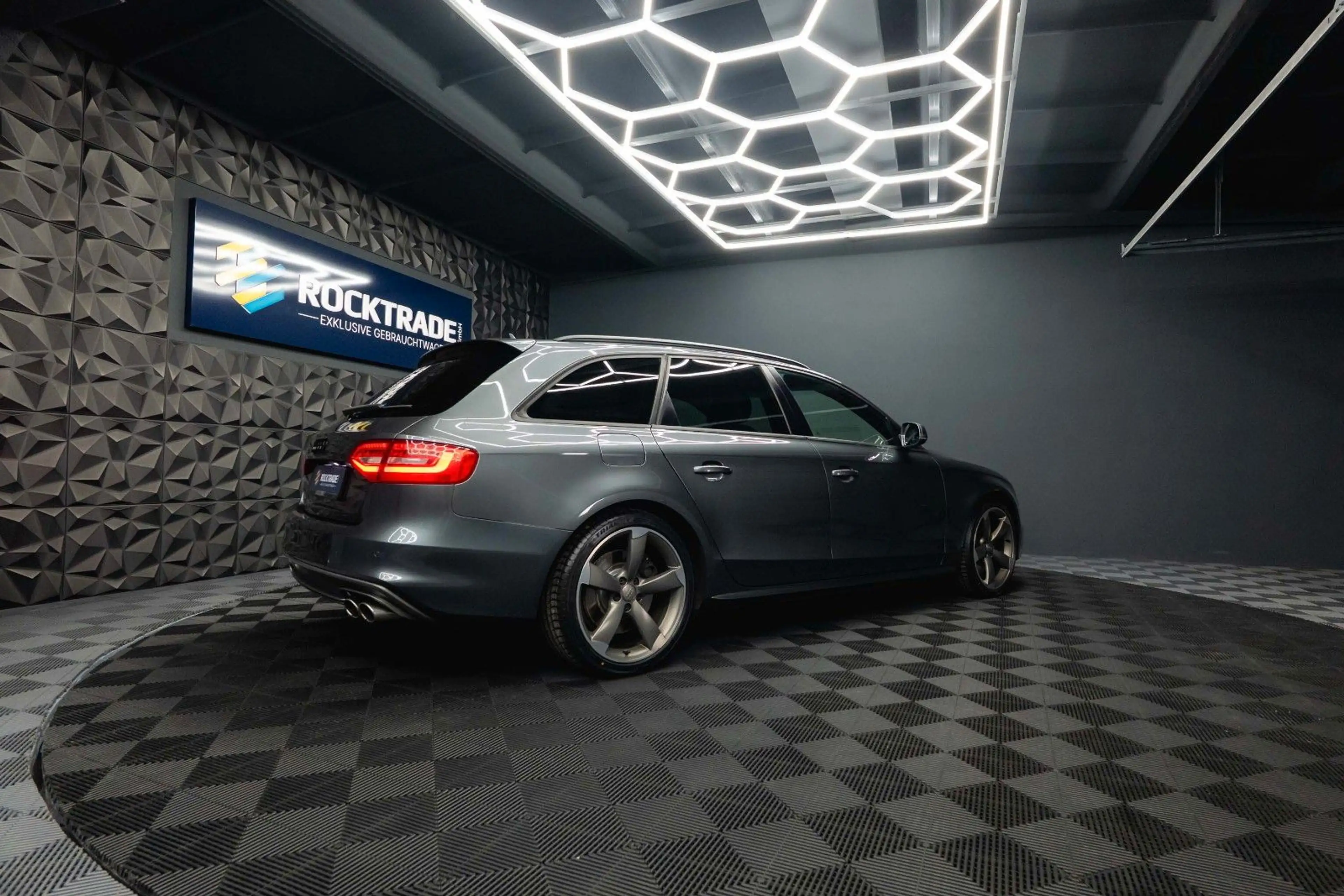 Audi S4 Avant 3.0 TFSI quattro | Top Zustand | LED — photo 11