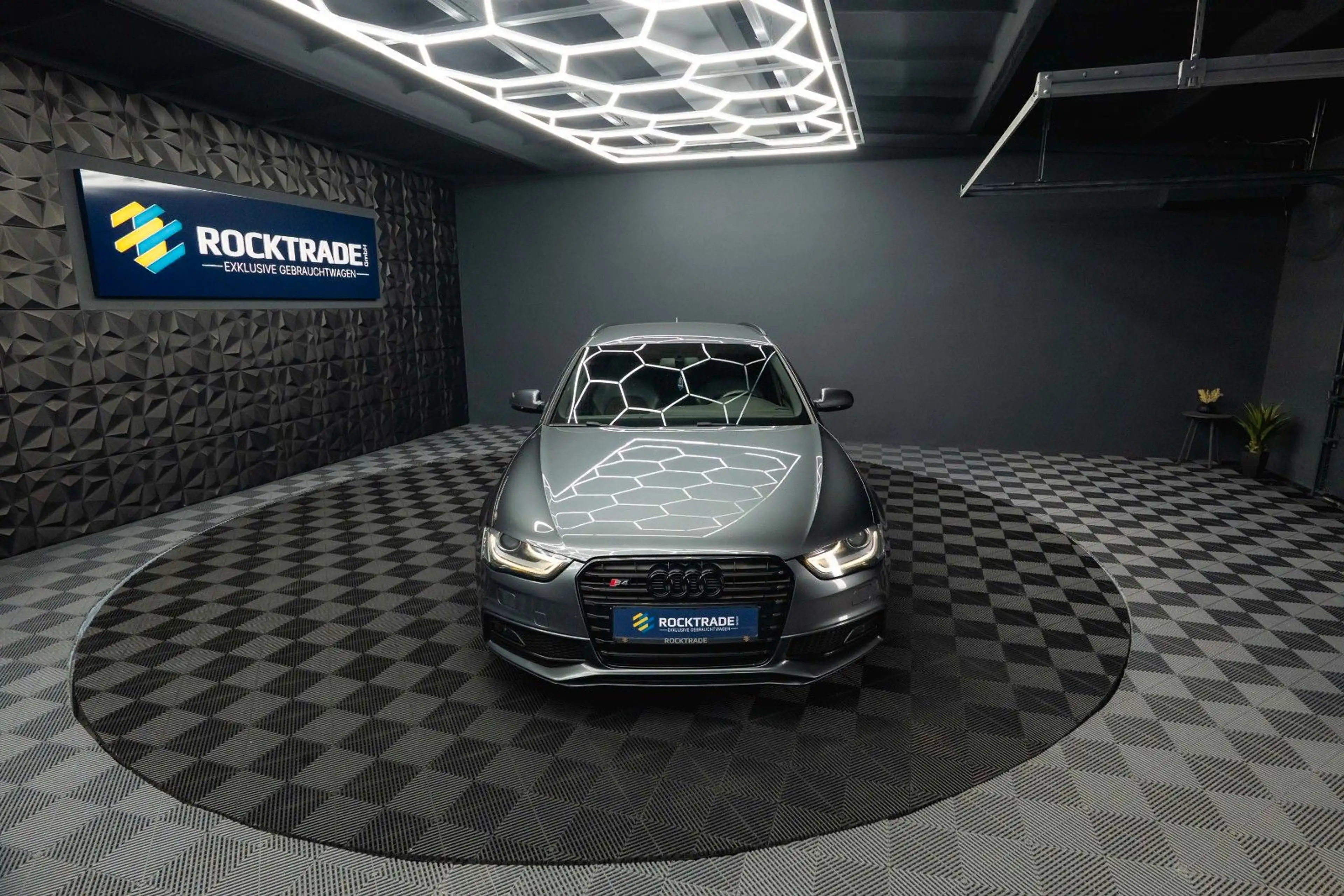 Audi S4 Avant 3.0 TFSI quattro | Top Zustand | LED — photo 3