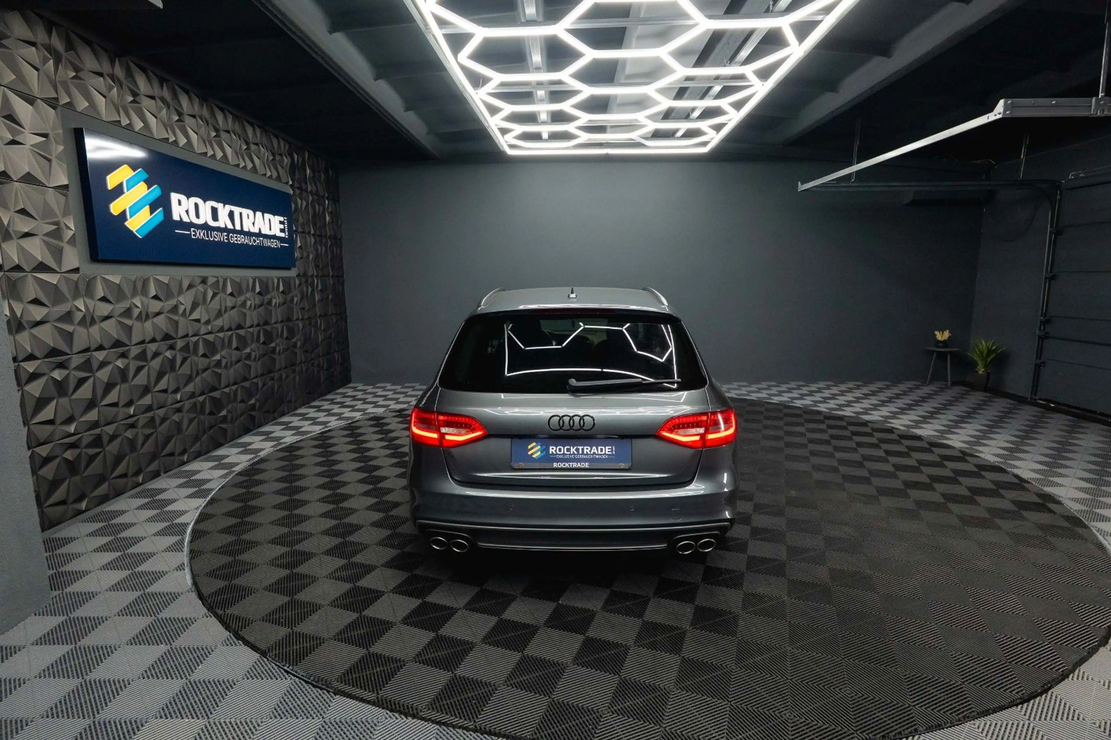 Audi S4 Avant 3.0 TFSI quattro | Top Zustand | LED — photo 12