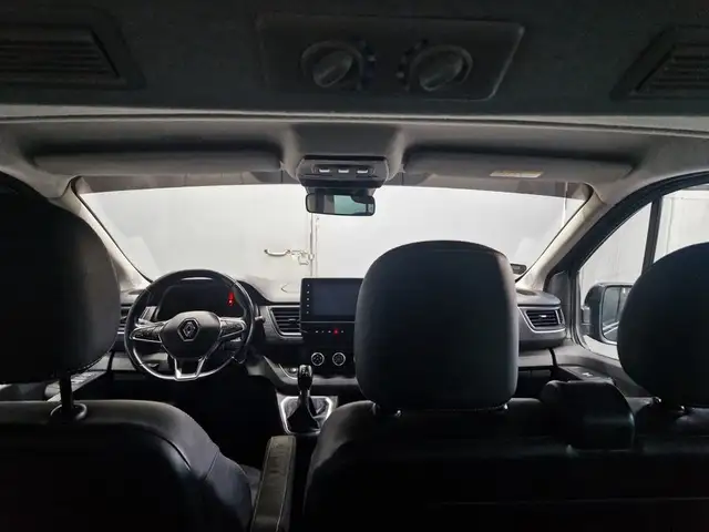 Renault Trafic view 15