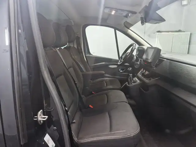 Renault Trafic view 10