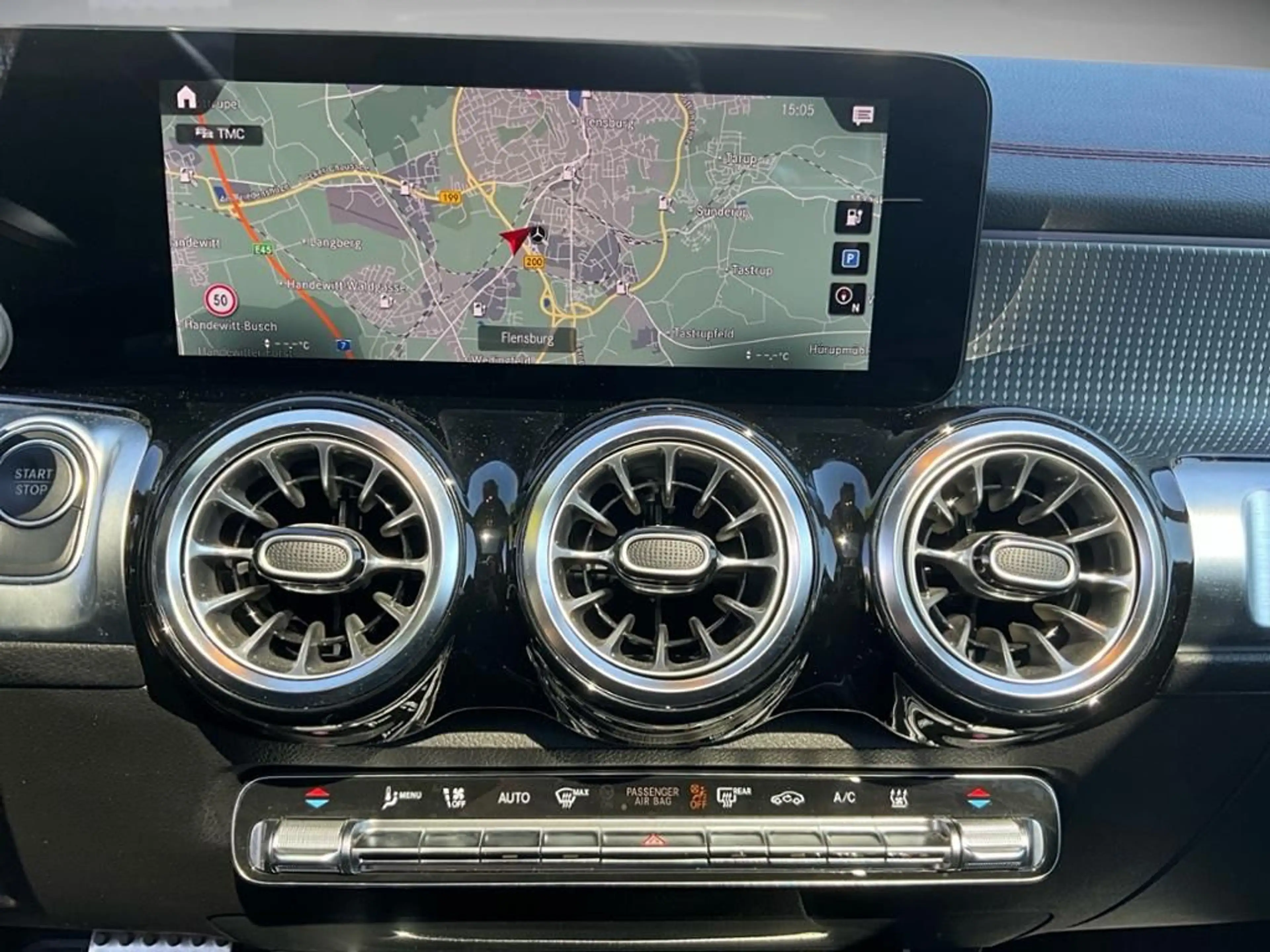 Mercedes-Benz EQB 300 4M AMG Advanced-Plus-Paket 360 ACC AUT — photo 13
