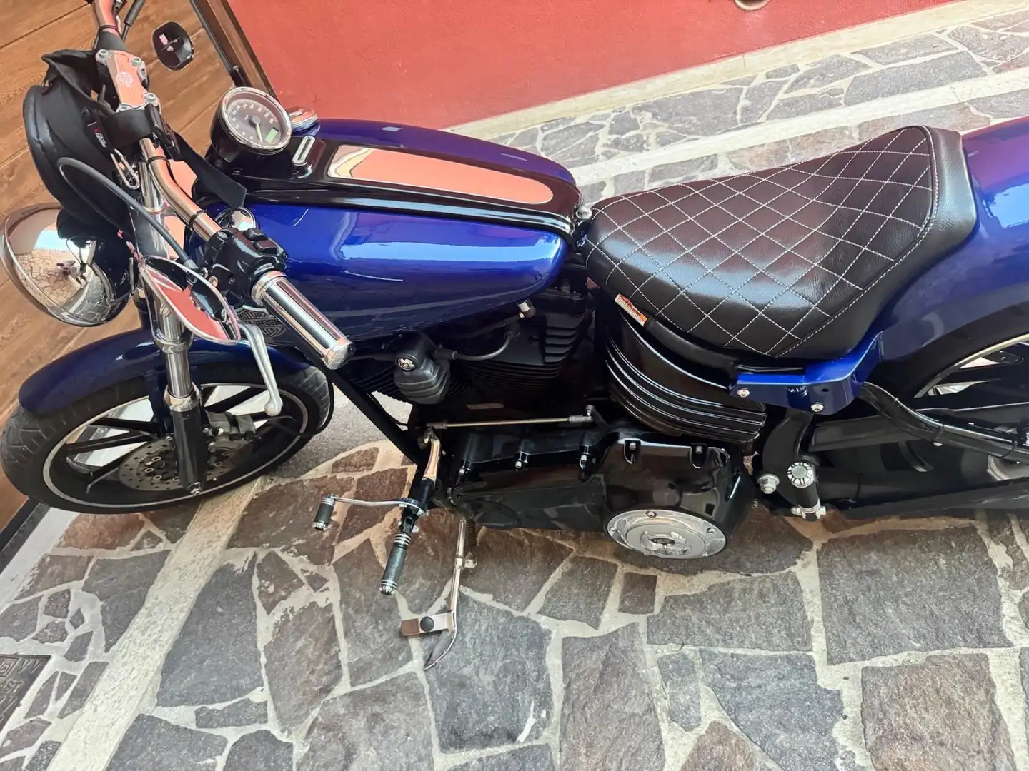 Harley-Davidson Rocker C - 1