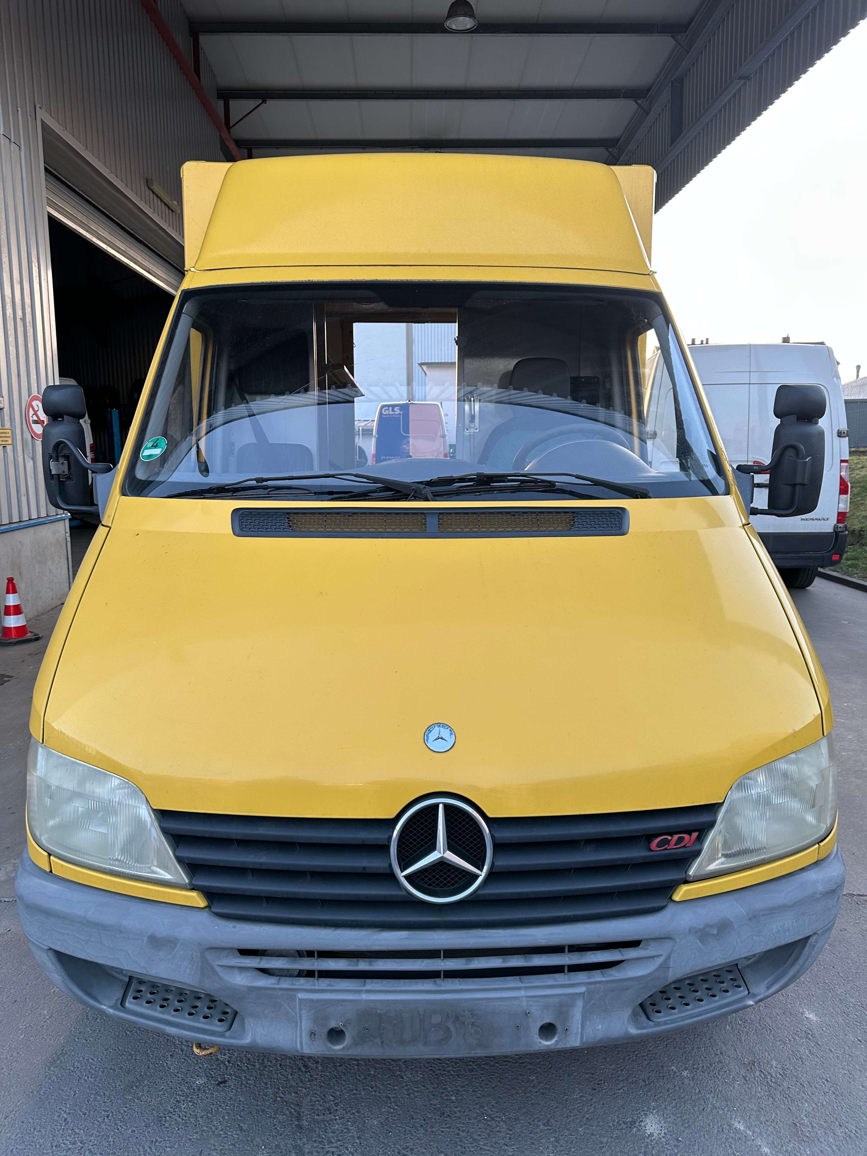 Second hand Mercedes Benz Sprinter 