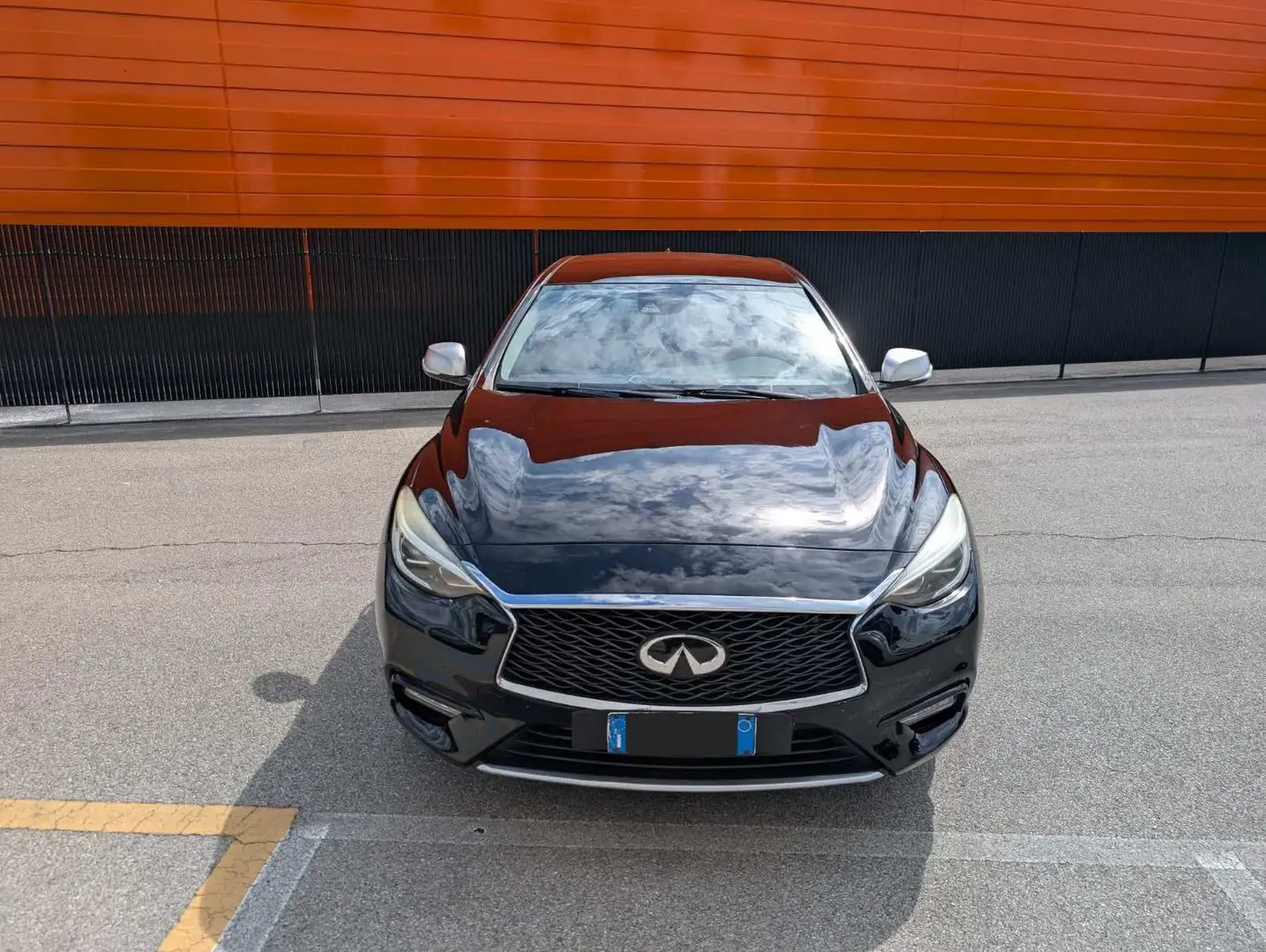 Infiniti Q30 Q30 1.5d Premium 109cv dct Nero - 1