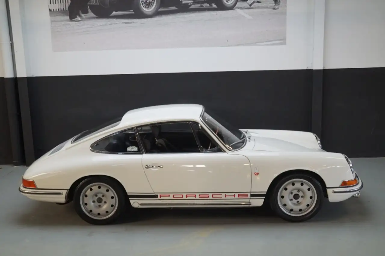 Porsche 911 Restomod â in the Spirit of R-Gruppe (1965), foto 3