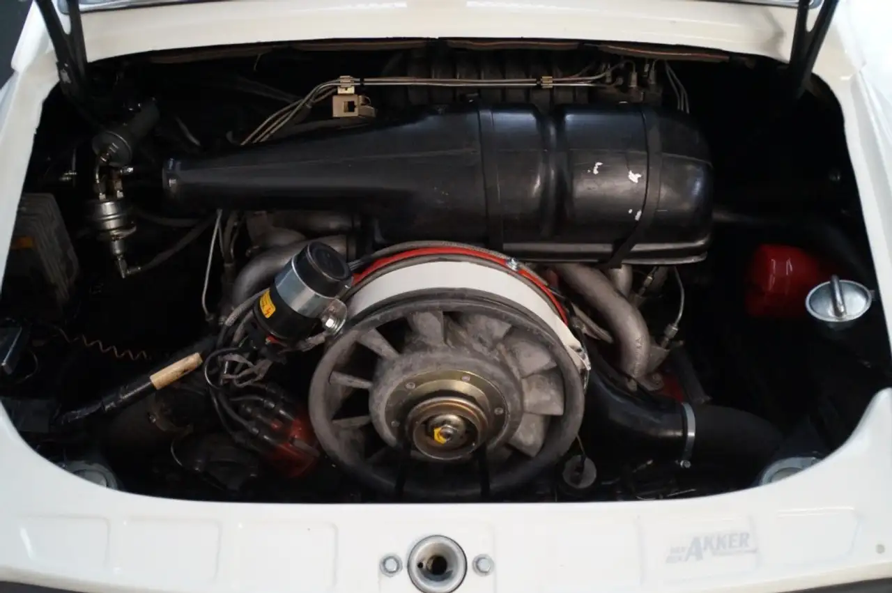 Porsche 911 Restomod â in the Spirit of R-Gruppe (1965), foto 9