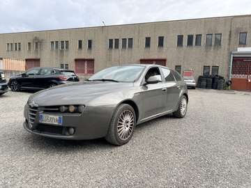 SW 2.4 jtdm Distinctive 200cv q-tronic