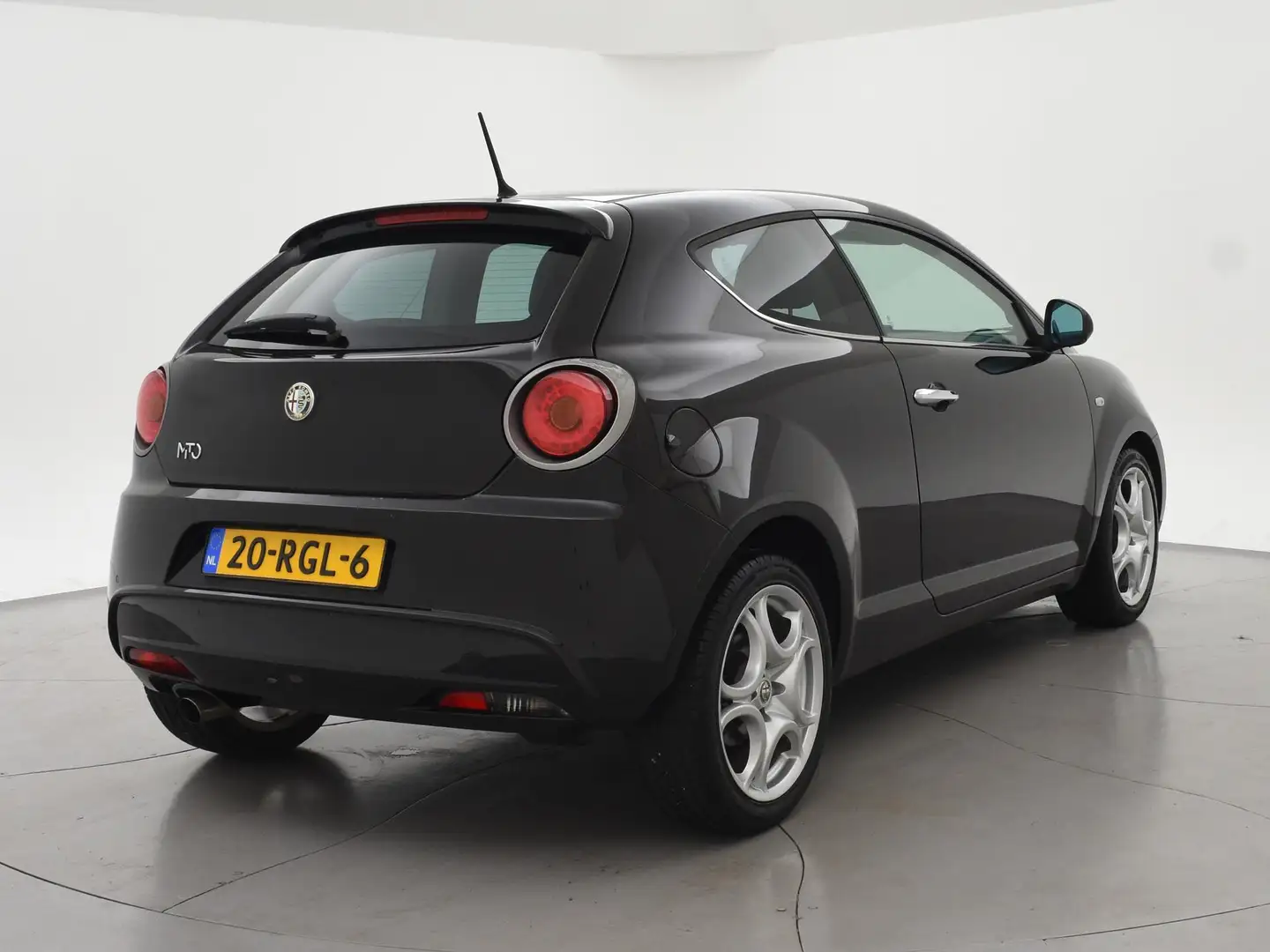Alfa Romeo MiTo 1.3 JTDm + LEDER | BOSE | SPORTSTOELEN | CLIMATE | Negro - 2