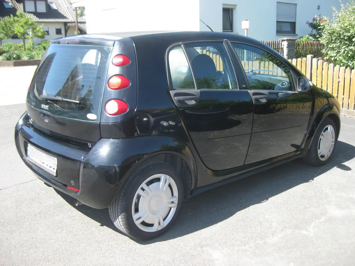 smart forFour 1,1 Schwarz - 1