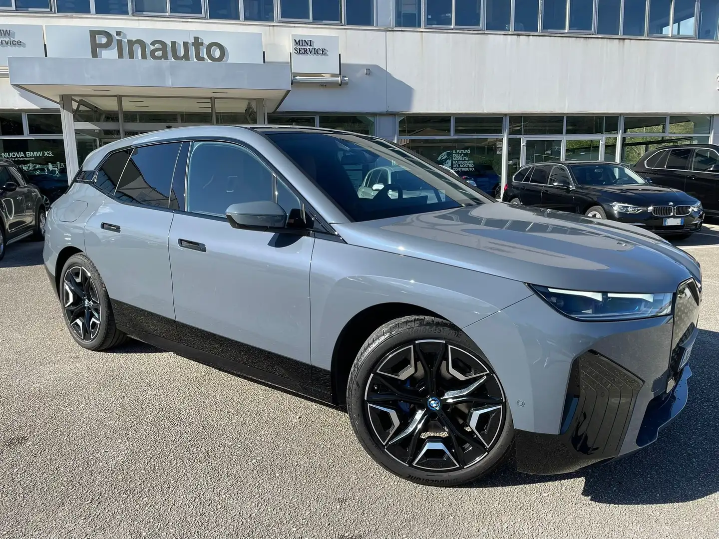 BMW iX xdrive50 pacchetto sportivo Grijs - 2