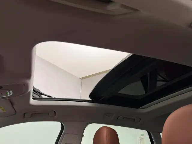 Audi E-Tron view 3