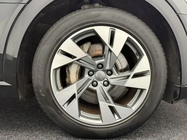 Audi E-Tron view 13