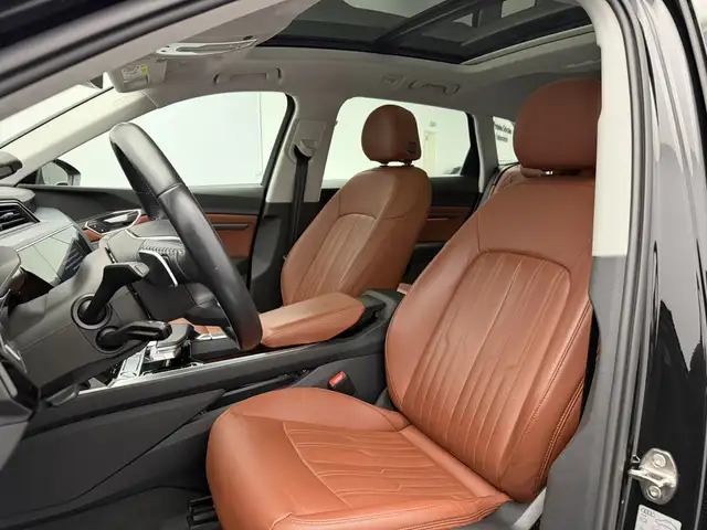 Audi E-Tron view 8