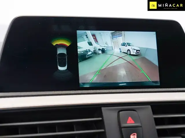 BMW 2 Series view 12