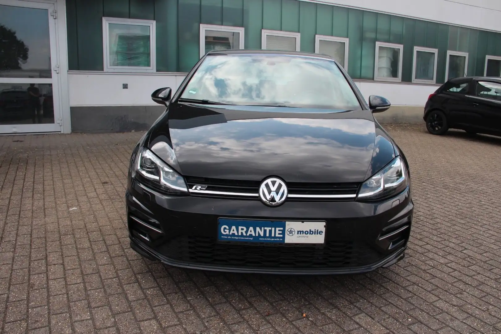Volkswagen Golf VII Lim. Highline BMT/Start-Stopp Schwarz - 1