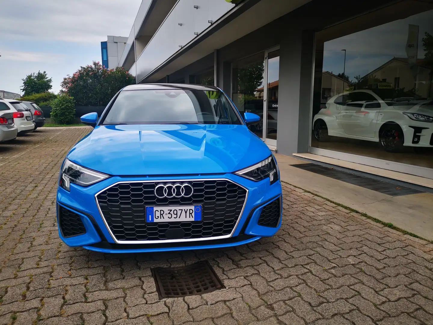 Audi A3 A3 Sportback 40 1.4 tfsi e S line edition 204CV Blau - 2