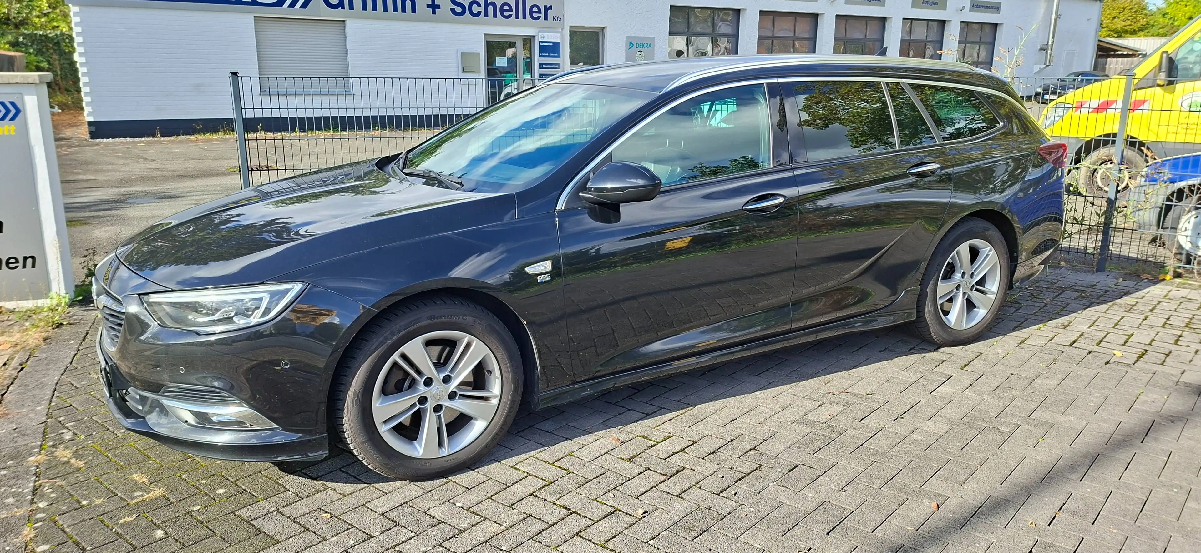 Opel Insignia Insignia Sports Tourer Diesel Sports Tourer 2.0 BiTurbo Diesel 4x4 Aut Ultimate 120 Jahre — photo 3