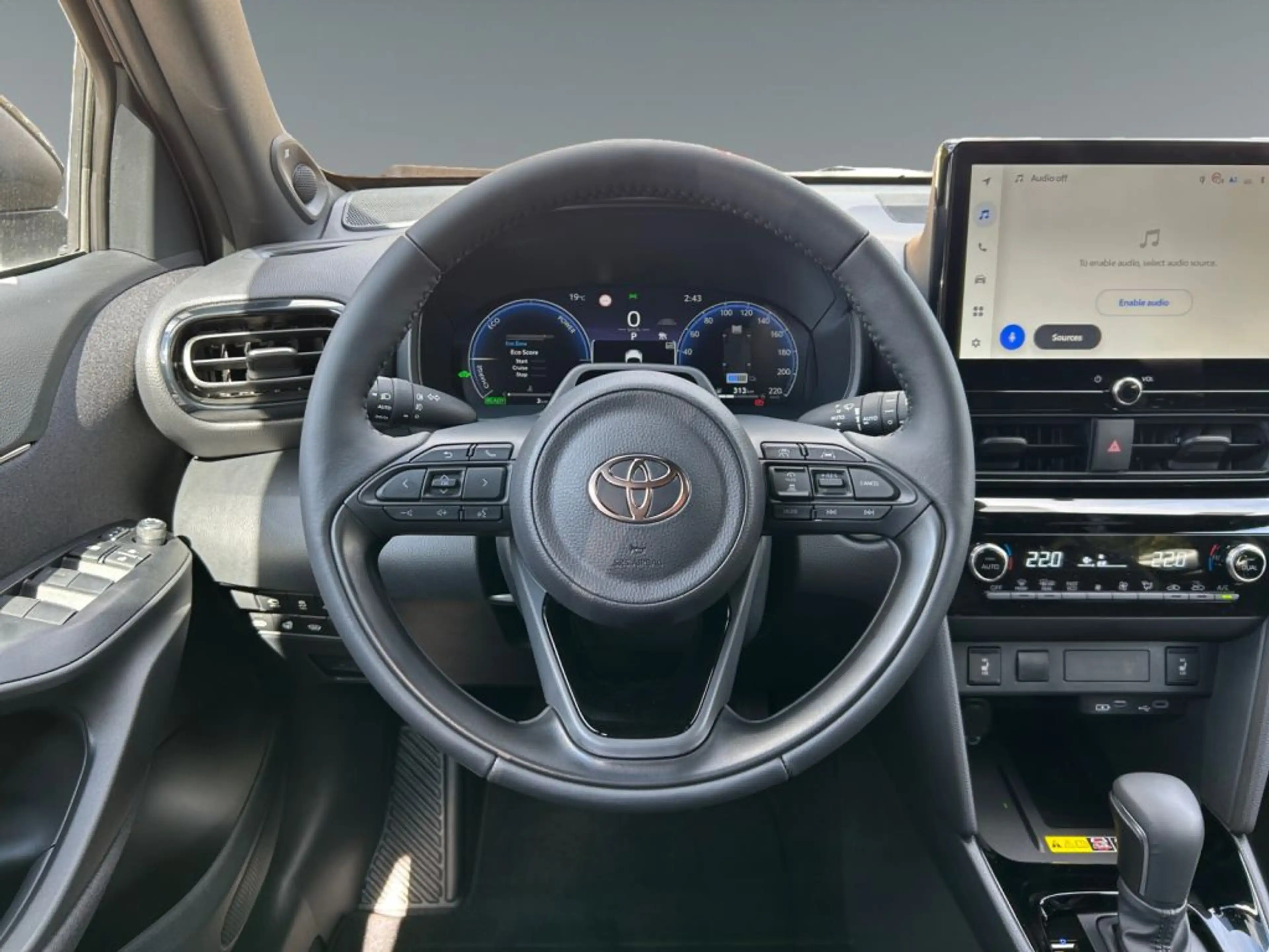 Toyota Yaris Cross Hybrid 130 1.5 VVT-i Lounge (XPB1) — photo 12