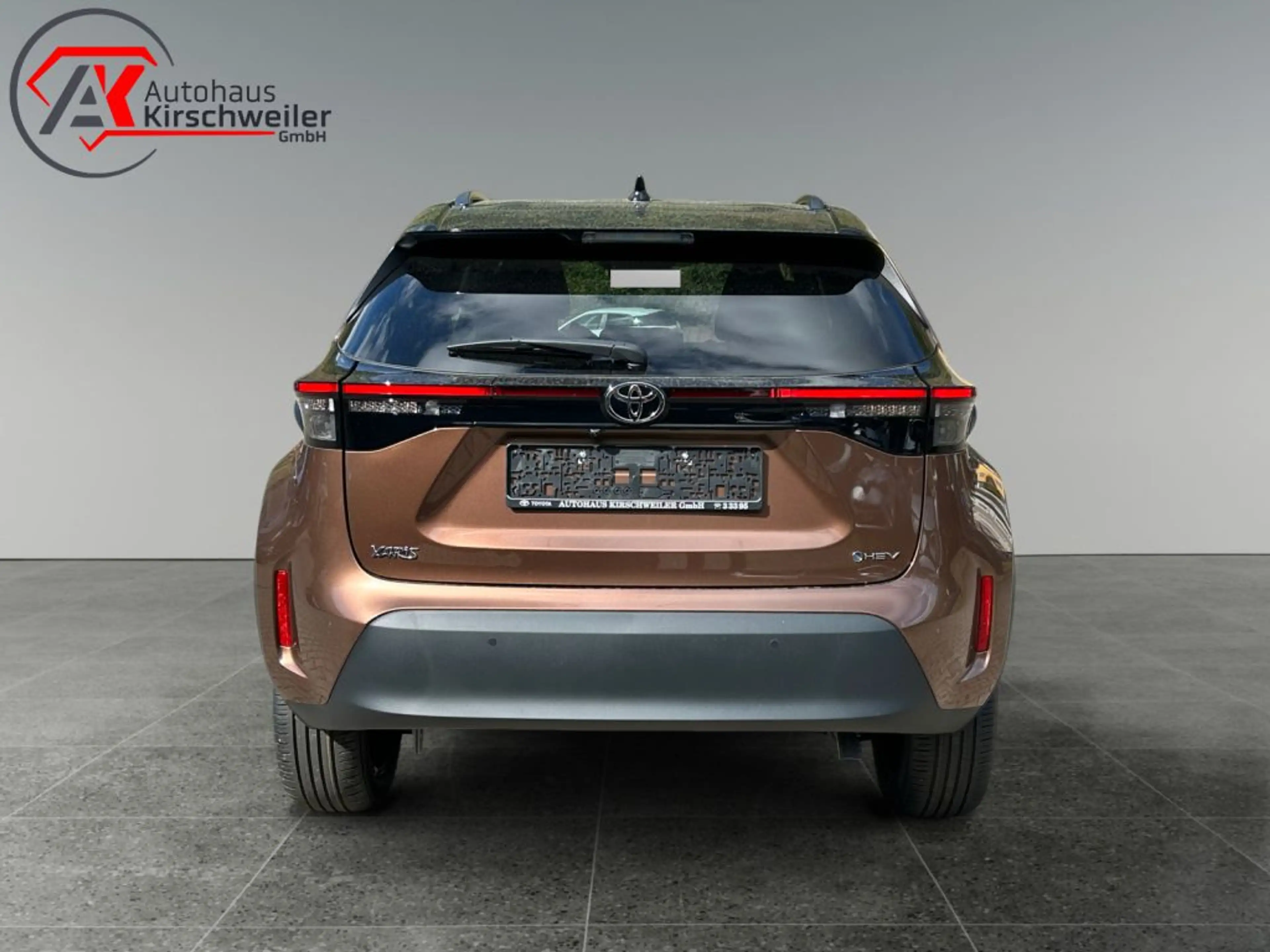 Toyota Yaris Cross Hybrid 130 1.5 VVT-i Lounge (XPB1) — photo 4