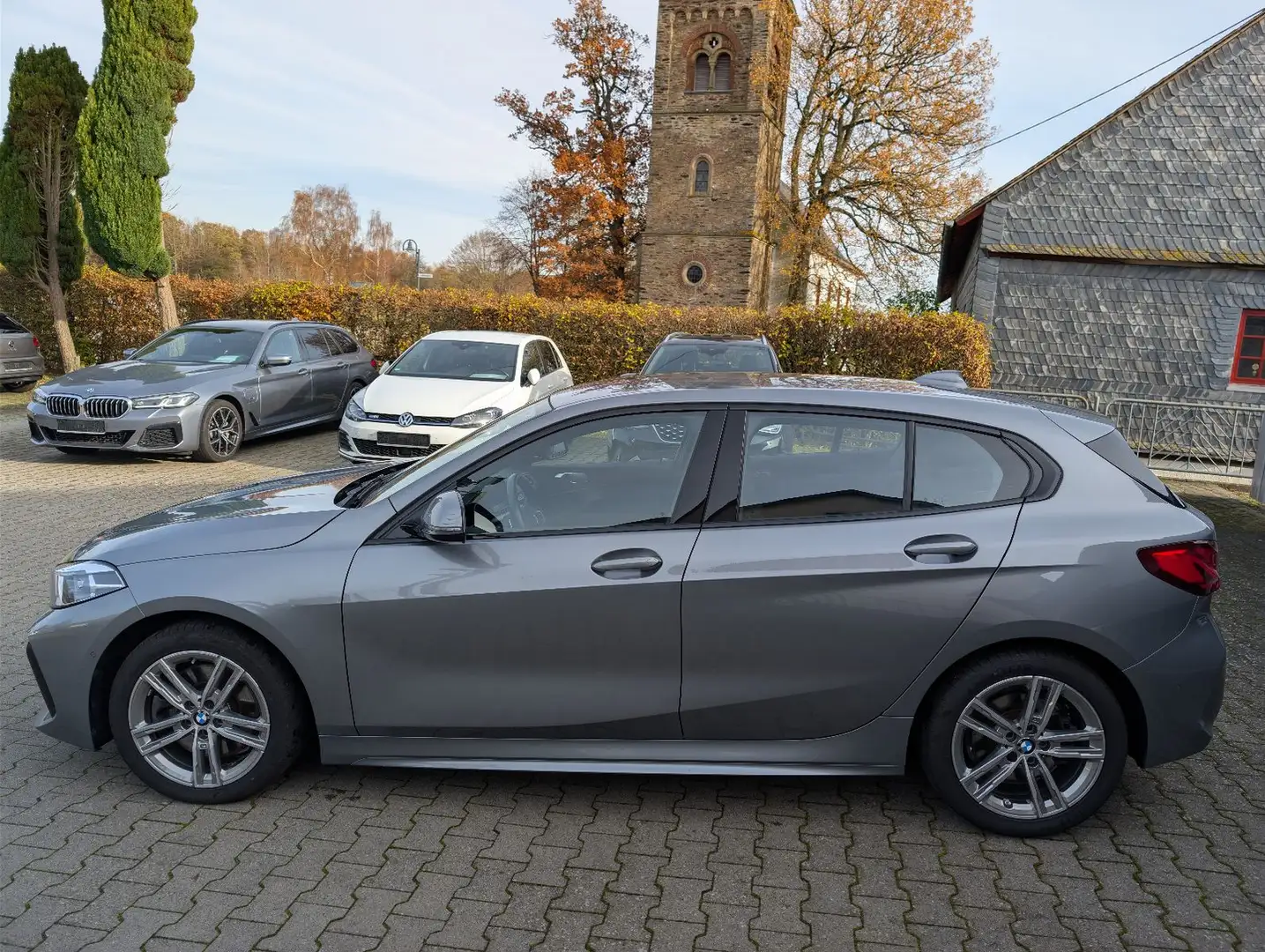 BMW 120 i M Sport Steptronic Grau - 2