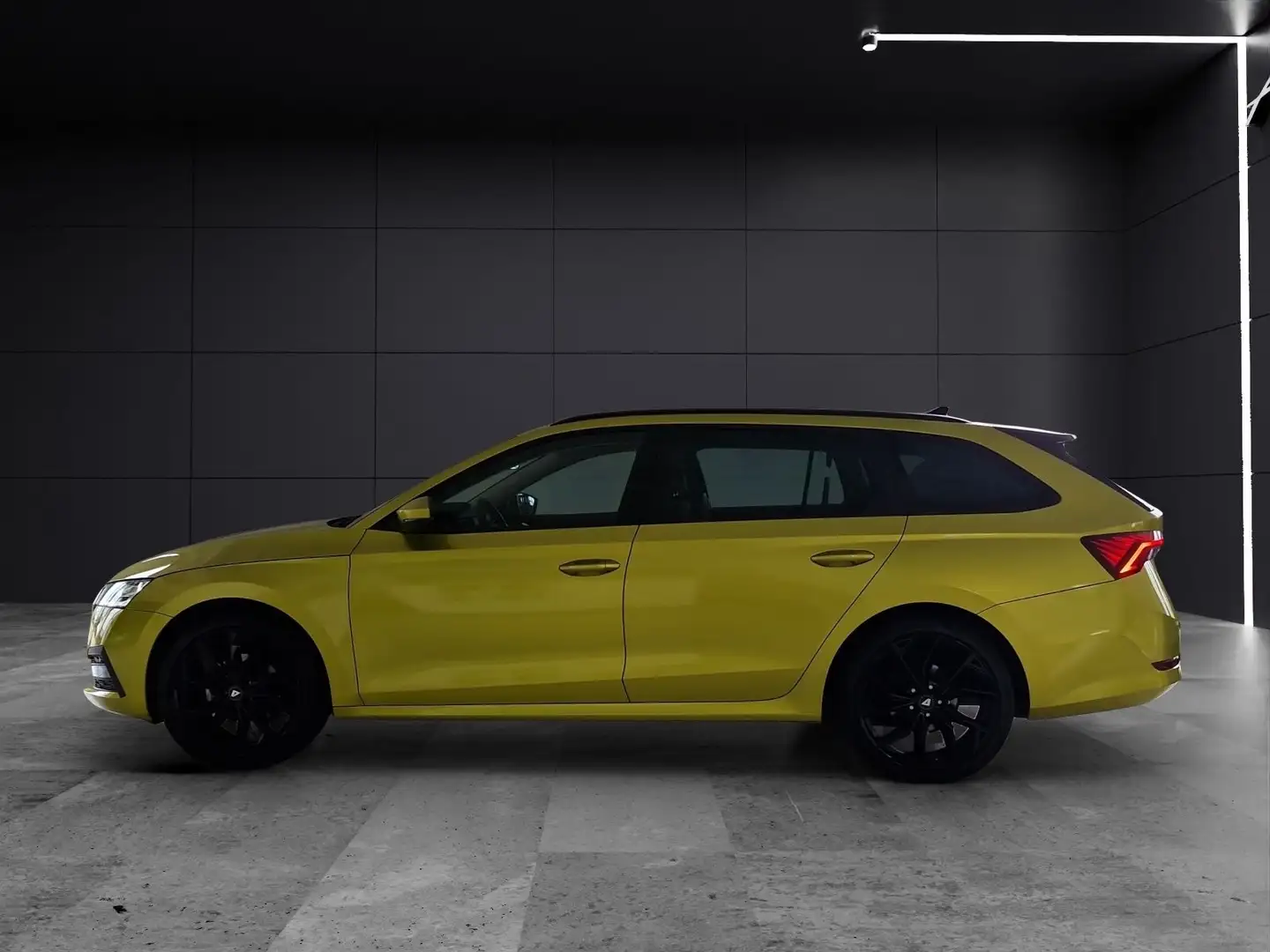 Skoda Octavia Combi Ambition DSG ACC KLIMA LED Goud - 2