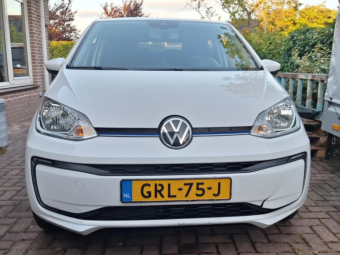 Volkswagen up! up! e-up! Style Wit - 2