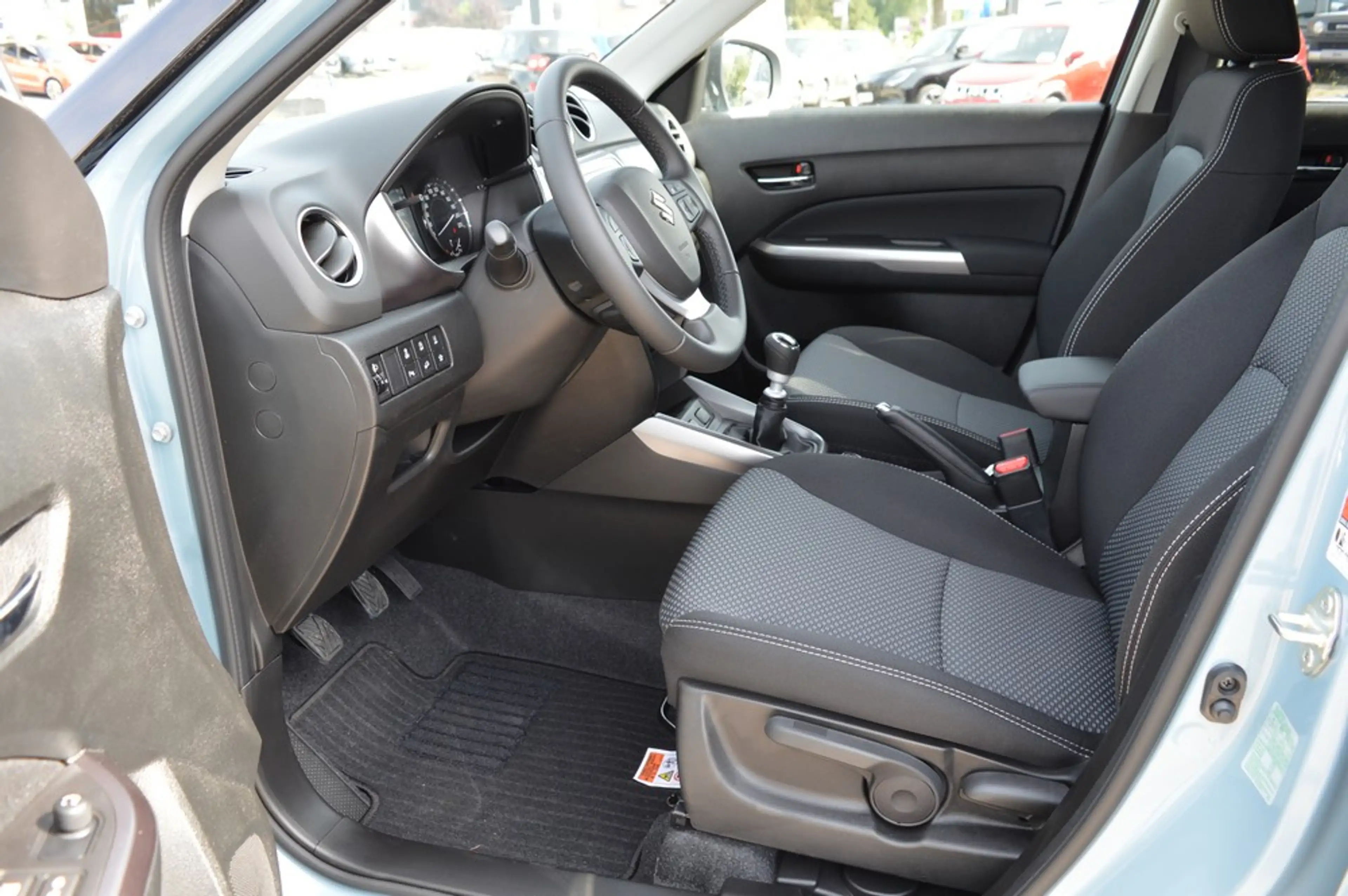 Suzuki Vitara 1.4 Hybrid Allgrip Comfort *ACC+LED+CAM* — photo 12