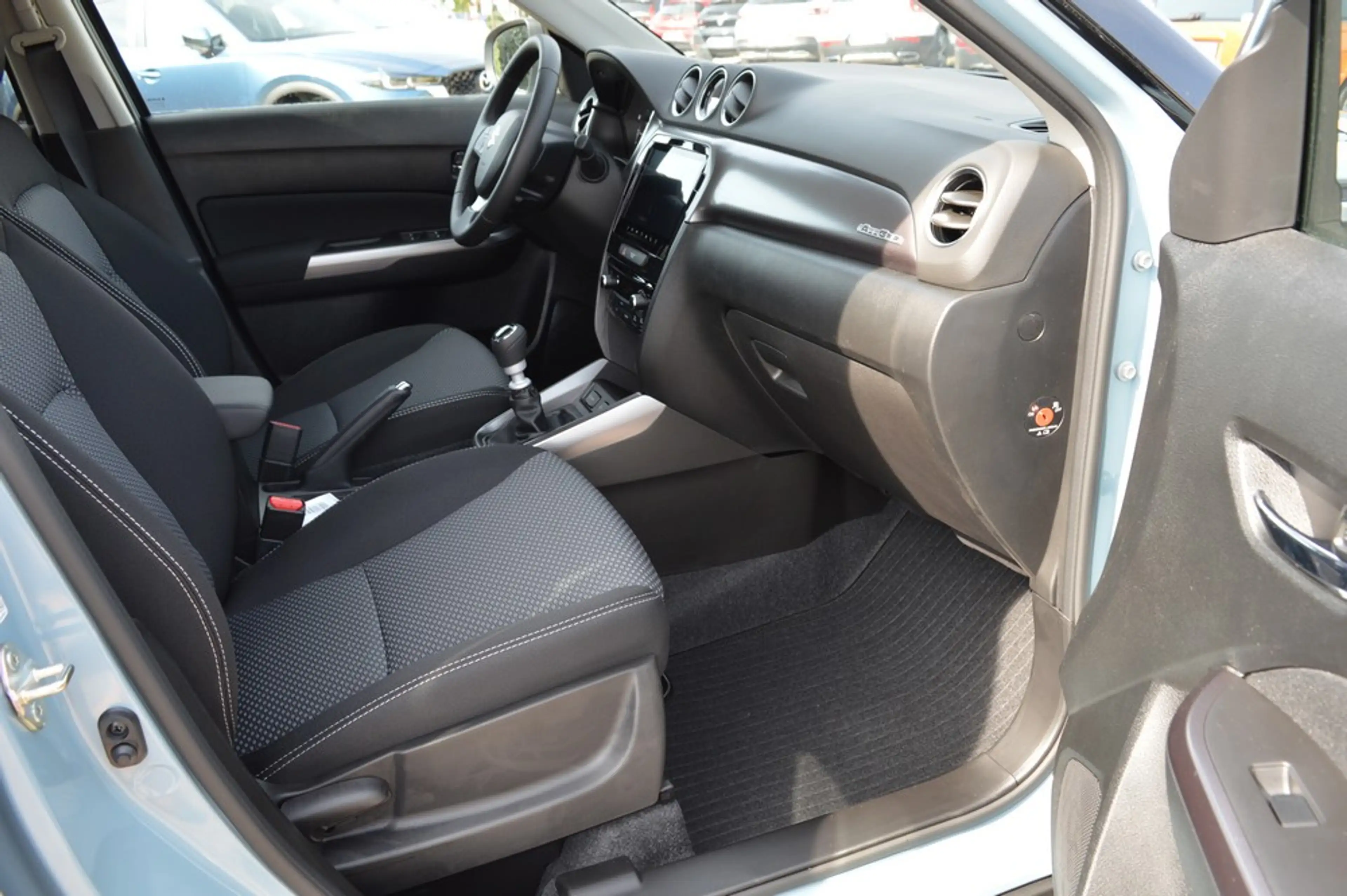 Suzuki Vitara 1.4 Hybrid Allgrip Comfort *ACC+LED+CAM* — photo 11