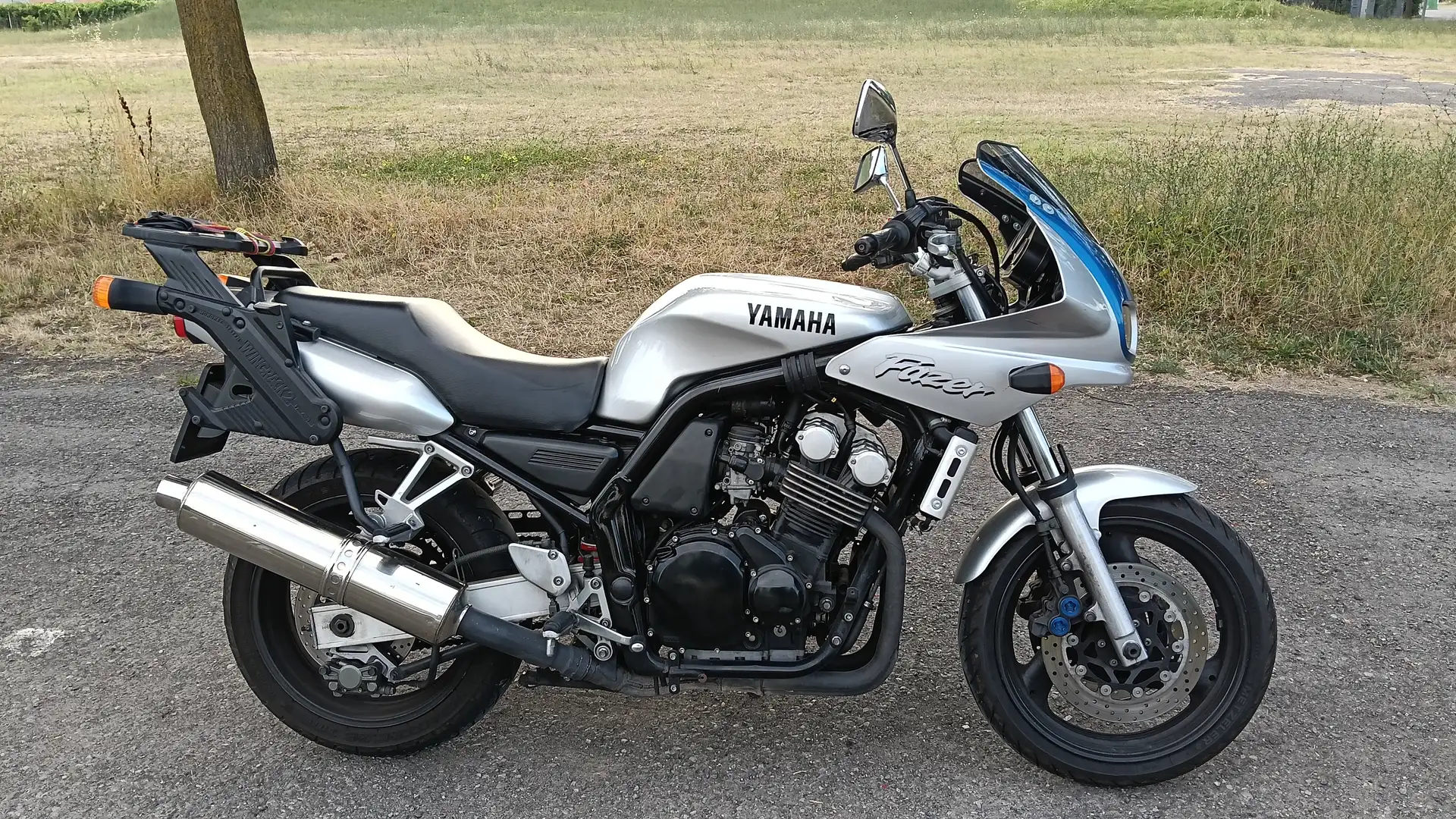 Yamaha FZS 600 Yamaha Fazer 600 fzs con kit viaggio Grigio - 2