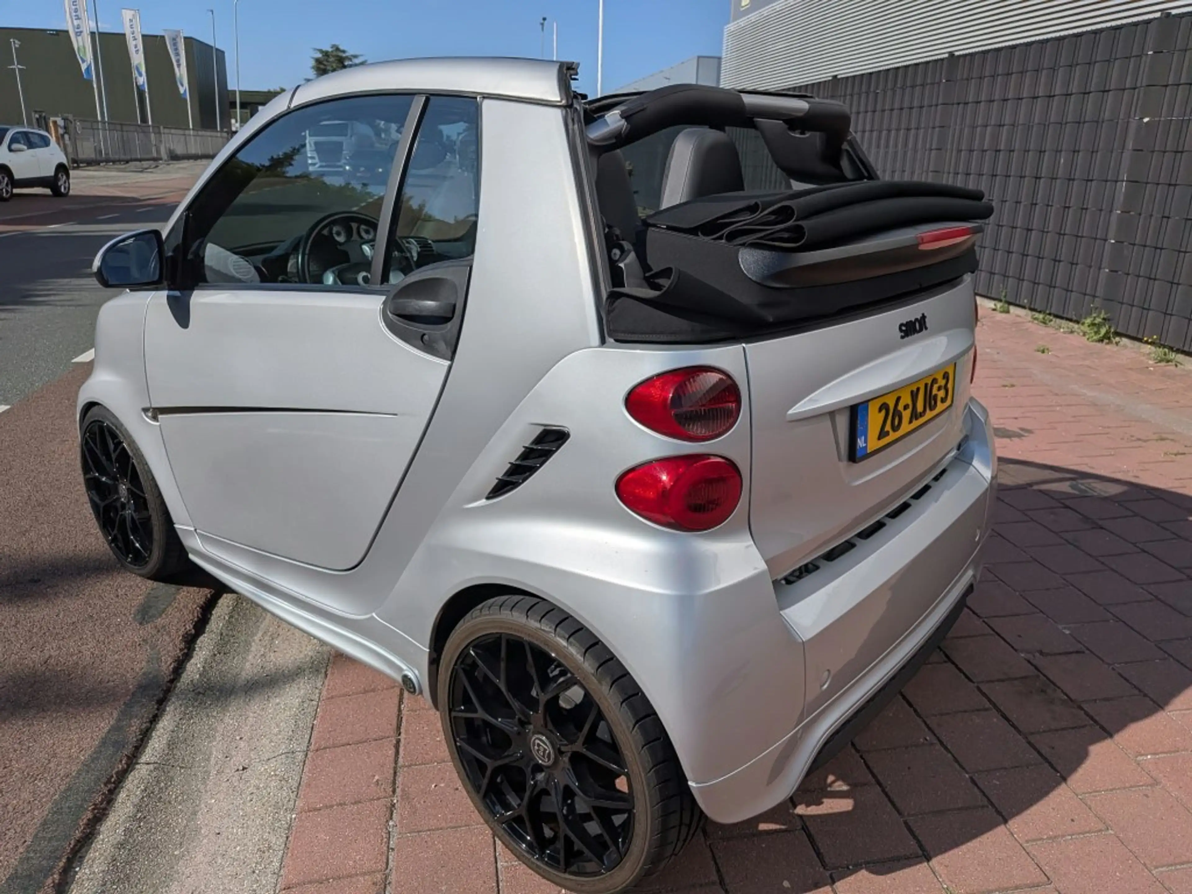 smart forTwo cabrio 1.0 mhd Passion Brabus uitgevoerd — photo 3