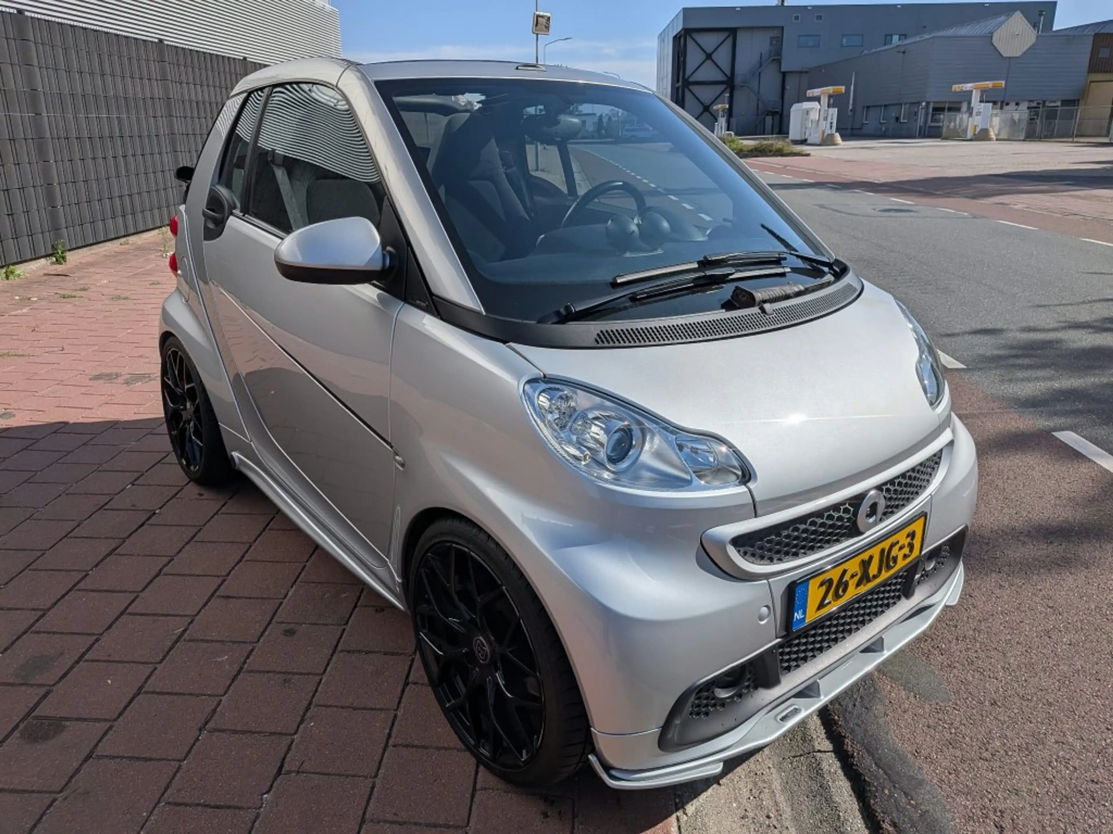 smart forTwo cabrio 1.0 mhd Passion Brabus uitgevoerd — photo 9
