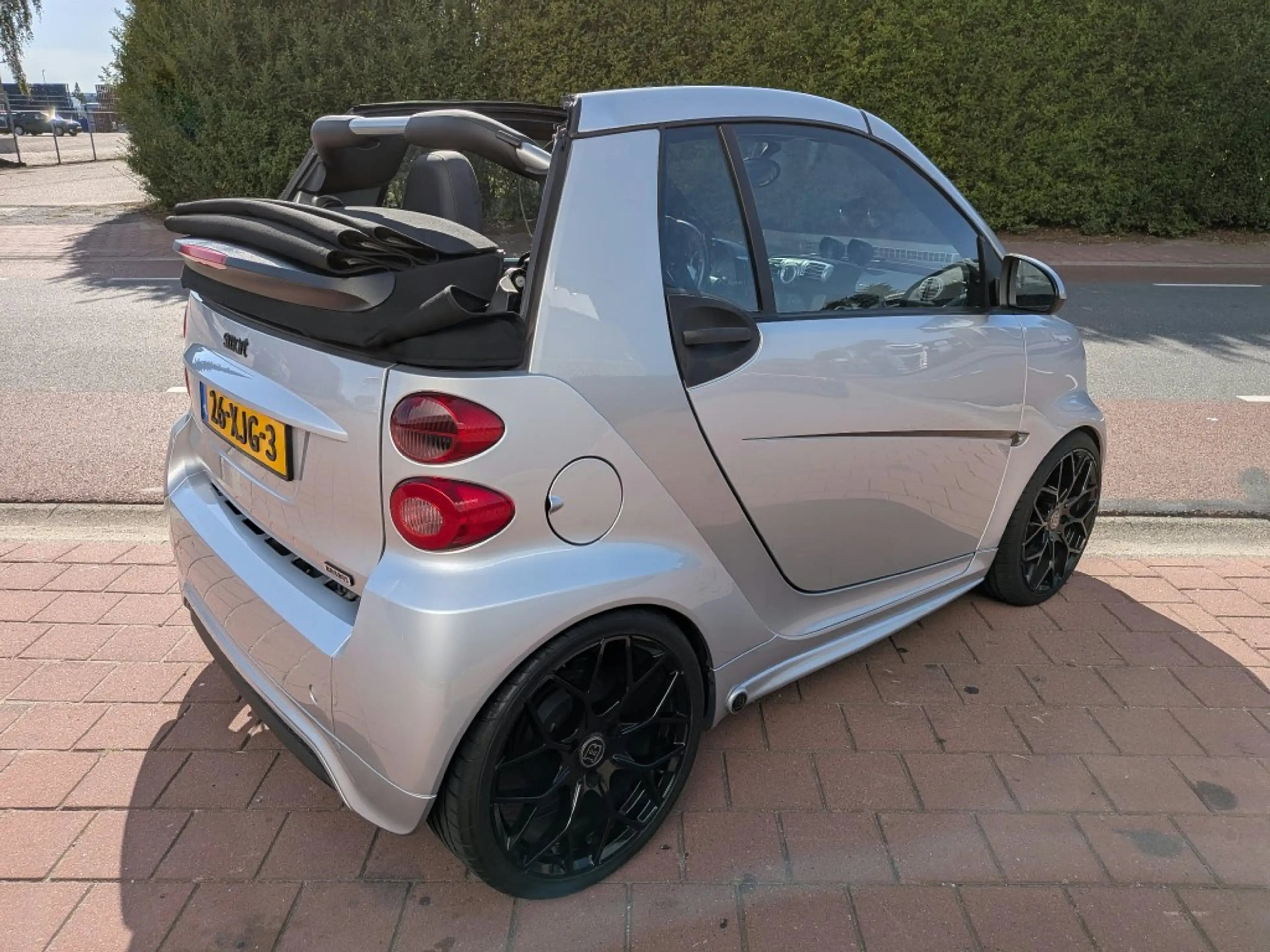 smart forTwo cabrio 1.0 mhd Passion Brabus uitgevoerd — photo 5