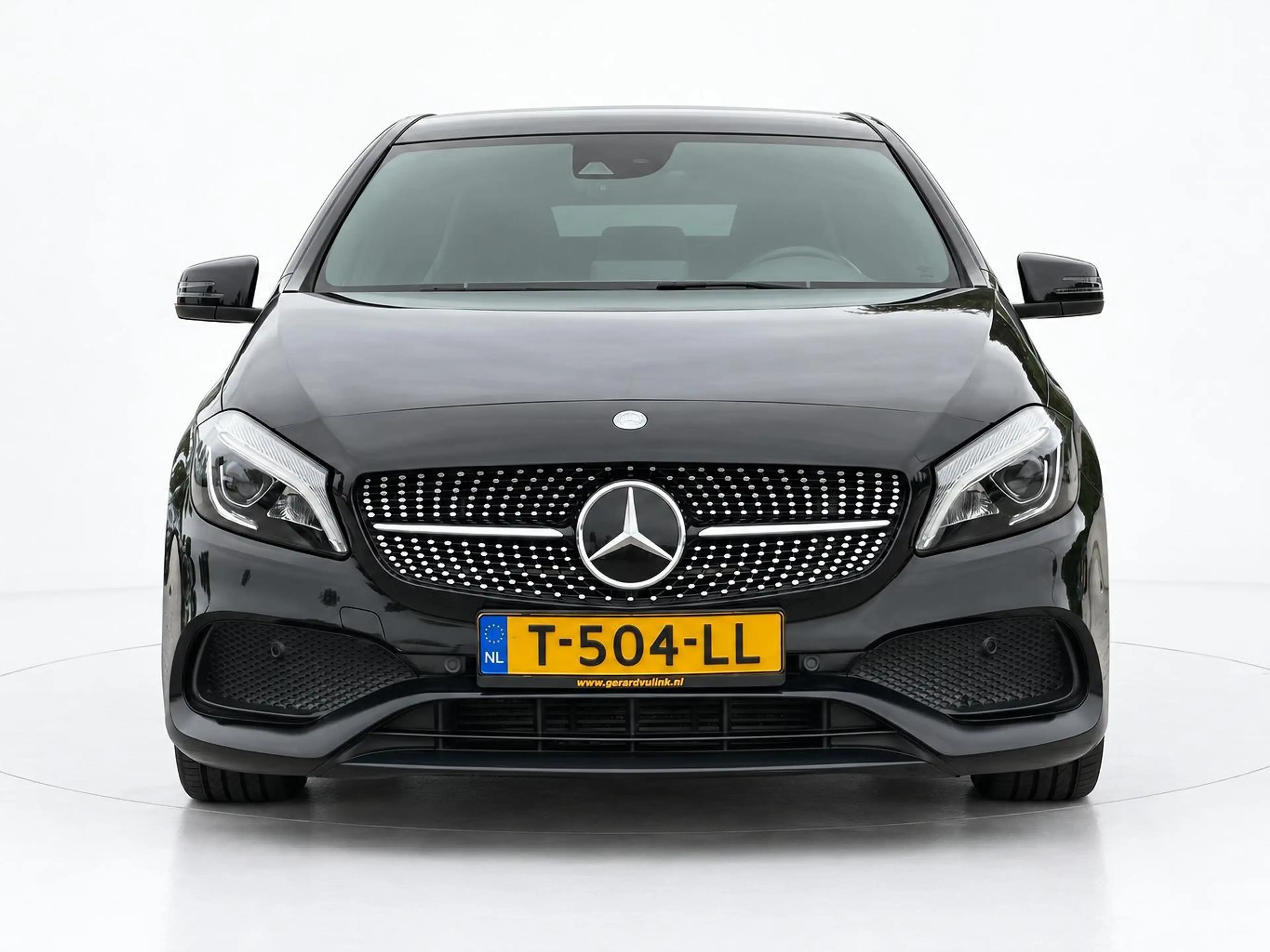 Mercedes-Benz A 220 4MATIC Motorsport Edition AMG PANORAMADAK — photo 26