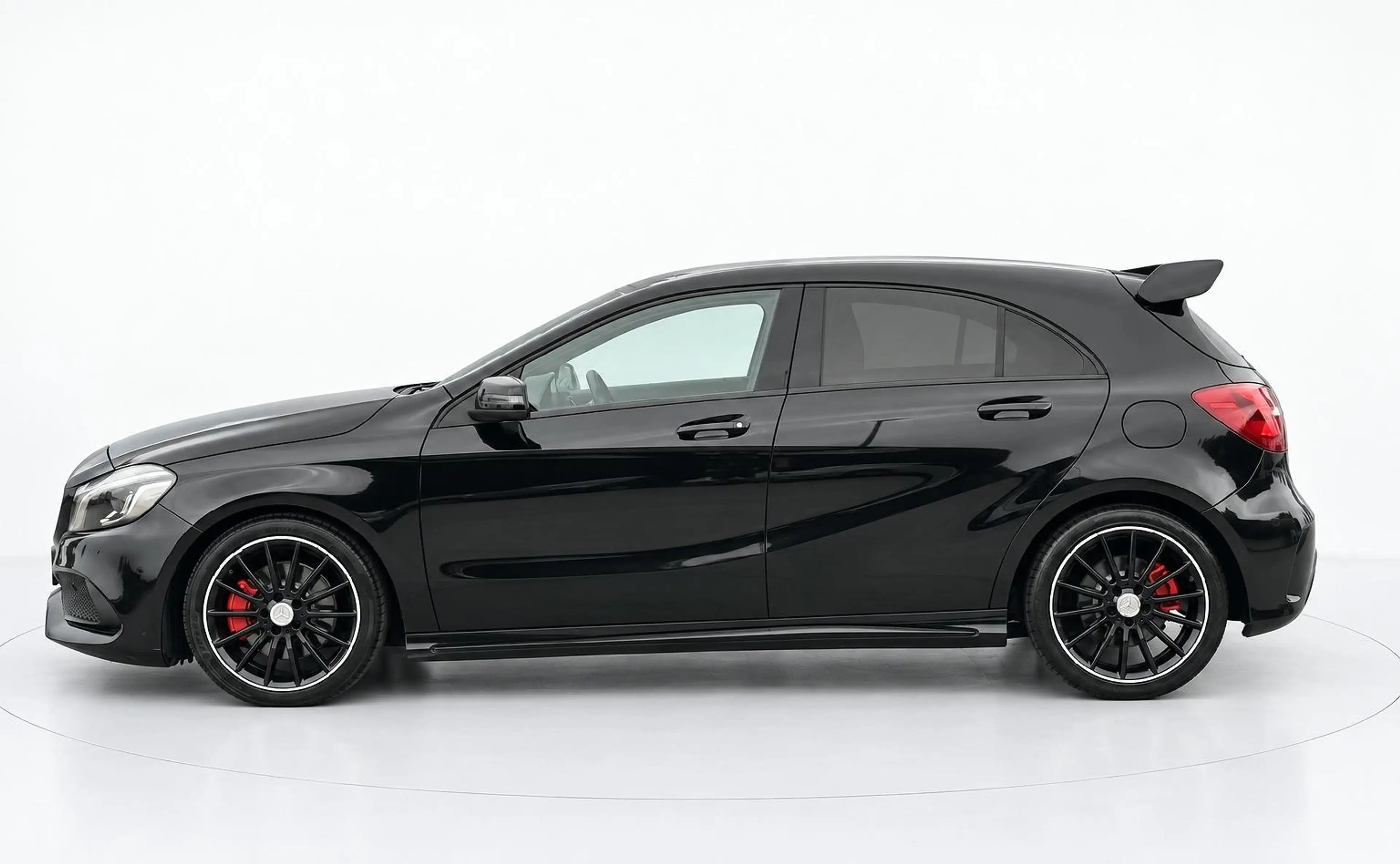 Mercedes-Benz A 220 4MATIC Motorsport Edition AMG PANORAMADAK — photo 2