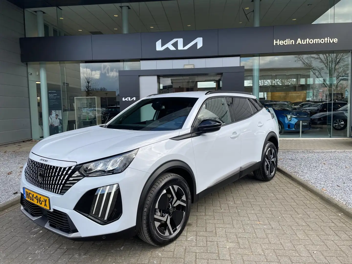 Peugeot 2008 1.2 PureTech 130 Allure | Navigatie | Climate cont Blanc - 2