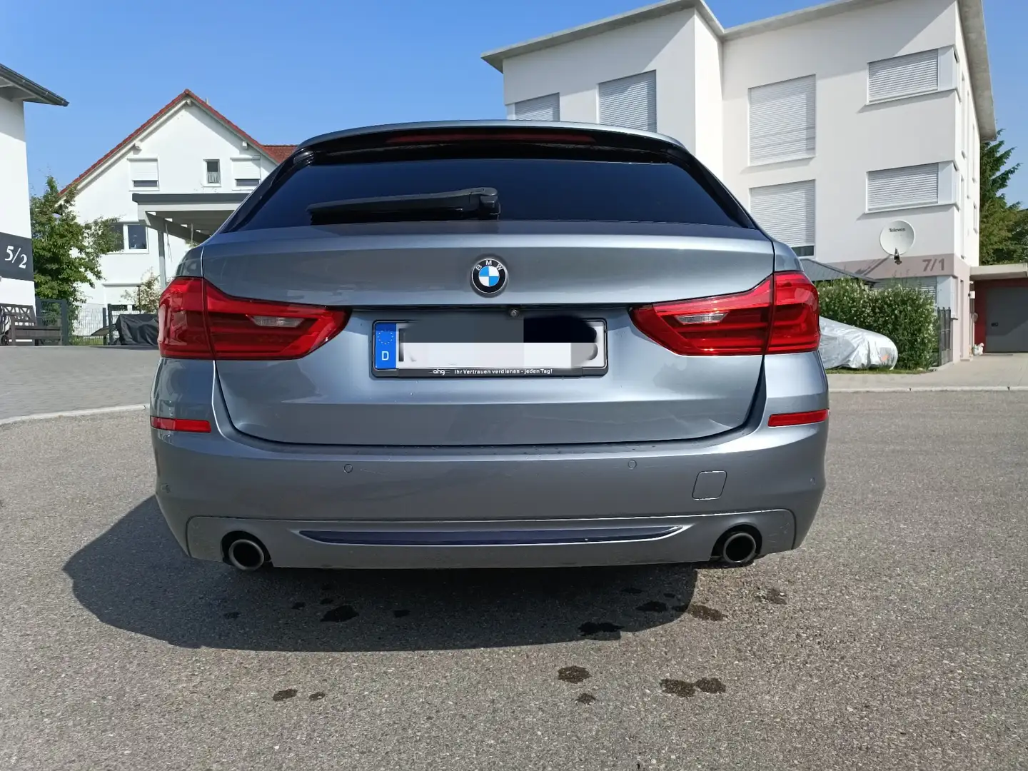 BMW 525 525d Touring Sport-Aut. Luxury Line - 2