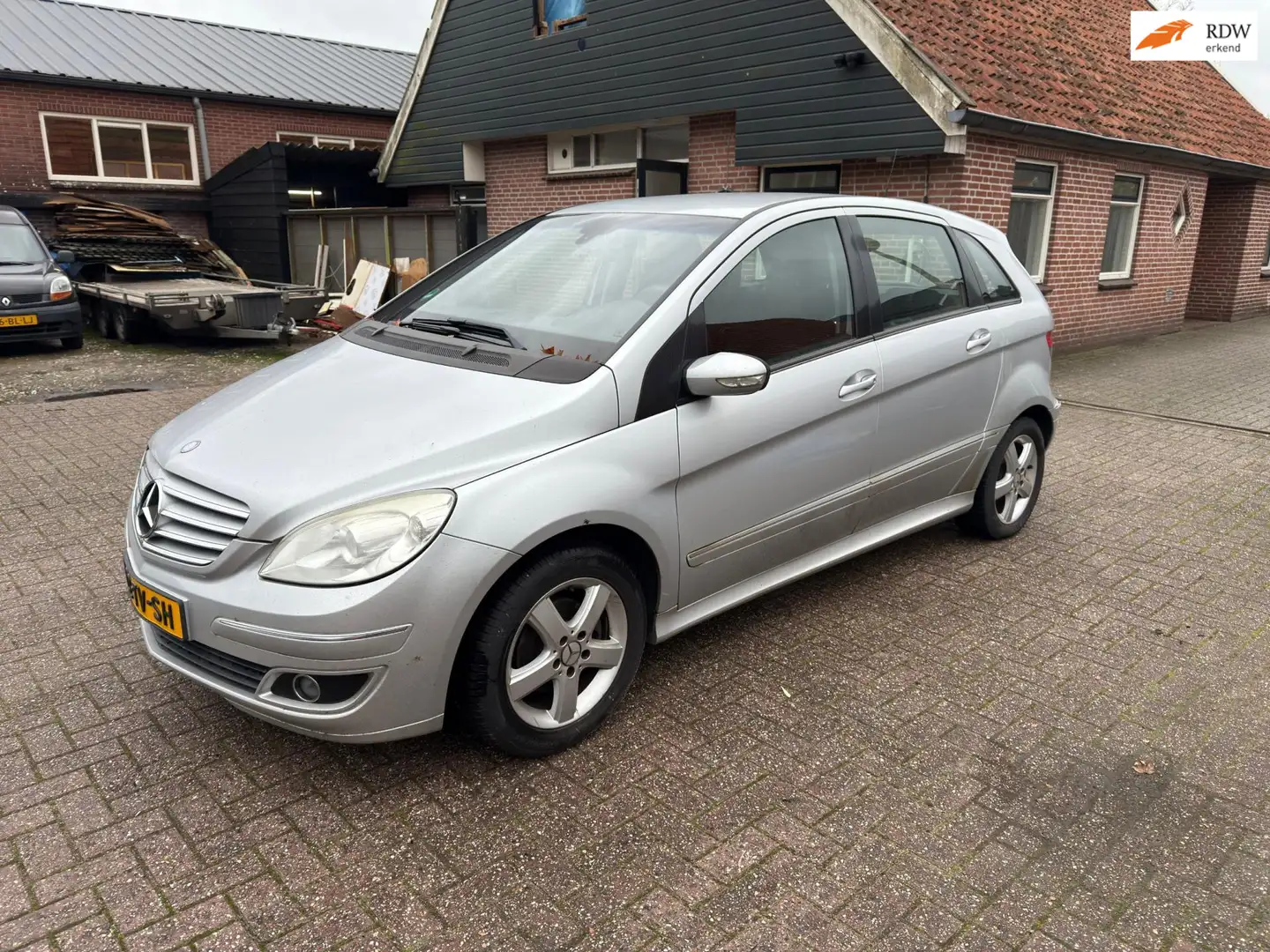 Mercedes-Benz B 150 Airco Navi Trekhaak Cruisse control 180.000 km Szary - 1
